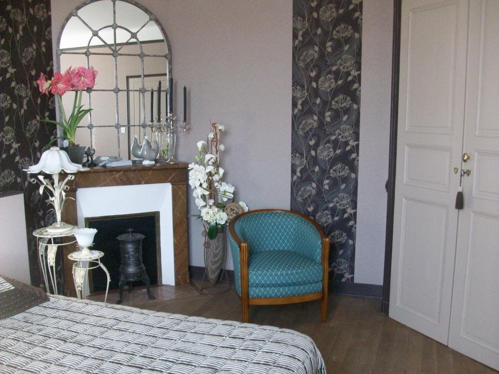 Loire, Chateaux, Et Vignes Onzain Room photo
